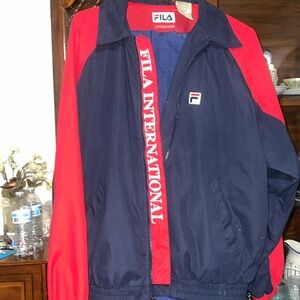 FILA Mens Set
Jacket Large
Joggers with zipper - Medium (Fit M/L)
